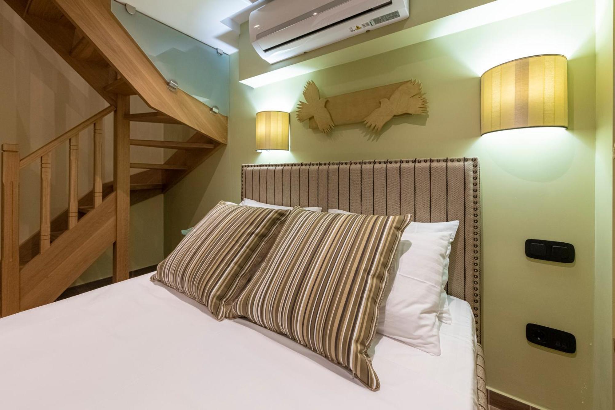 Ipelhome - Plaka Boutique Apartments Atina Dış mekan fotoğraf