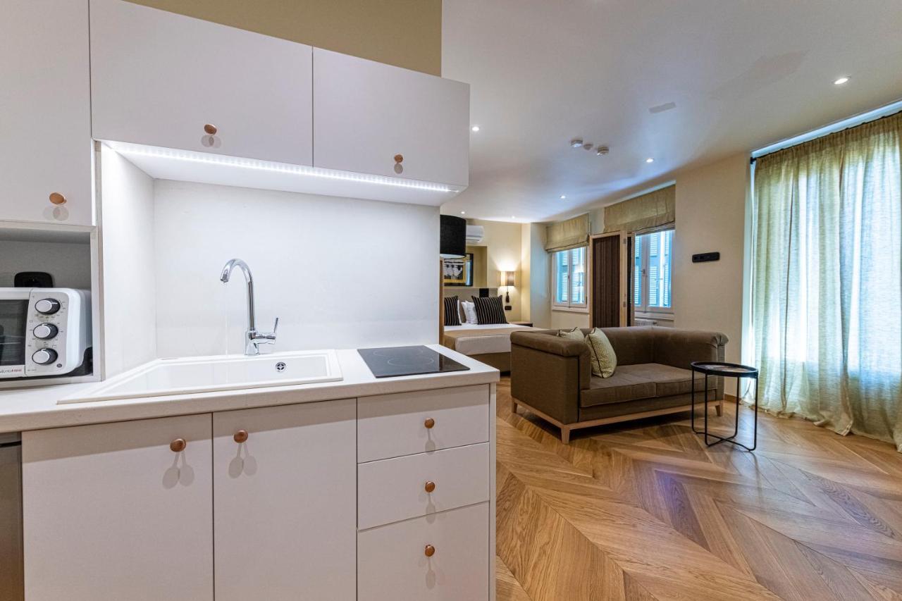 Ipelhome - Plaka Boutique Apartments Atina Dış mekan fotoğraf